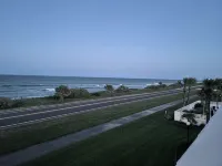 Flagler Beach, Florida<br>Ocean-View Townhome<br>Sunrise Surprise! 🚀🌊🏖️☀️ - 3-Star