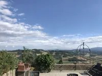 Spacious House Between Siena e Firenze with Private Swimming Pool, A/C and Wi-Fi