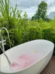 Paradise Resort & Cafe - Romantic