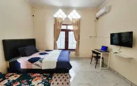 Surabaya Homey Near Unair Syariah - Pensionat