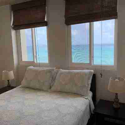 CASA CARIBE SEA LEVEL OCEANFRONT VILLA, Air Conditioning, Beautiful Views! Rooms