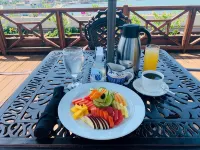 Golden Bay Hotel by Marine Parade - servizio colazione