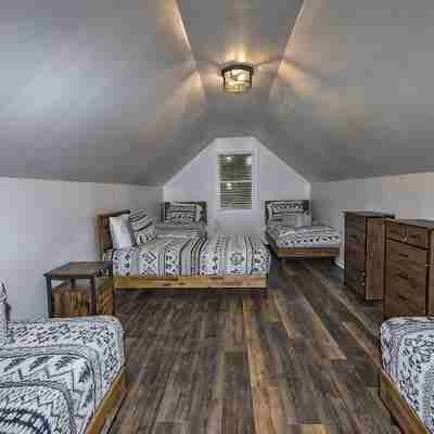 4Bedrooms+BonusRoom,Firepit Hottub Linens  Casino Golf Camelback! Rooms