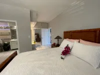Breathtaking Island Views, Excellent Proximity to Major Beaches and More