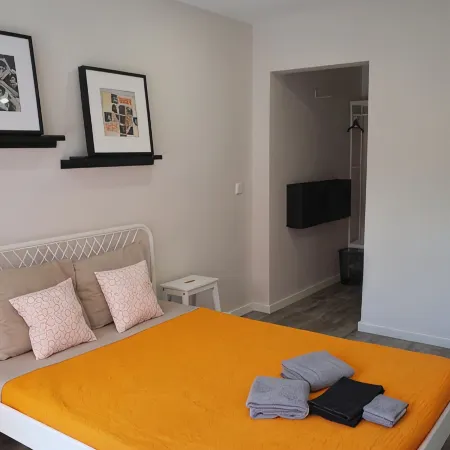 Lisbon Beach Apartments 7. Beach 5 minutes -terrace-barbecue-pets allowed-wifi