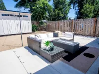 Rogue House · 1800s Downtown Storefront · Hot Tub · Fire Pit · Walk to River Ξενοδοχεία στην πόλη Rogue River