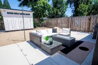 Rogue House · 1800s Downtown Storefront · Hot Tub · Fire Pit · Walk to River
