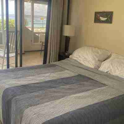 Oceanfront Completely Upgraded Sand Dollar Resort  1 Bedroom Unit A2. Bari Reef Rooms