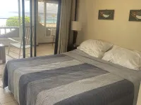 Oceanfront Completely Upgraded Sand Dollar Resort  1 Bedroom Unit A2. Bari Reef - Alloggi