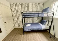 Mountain Style 4-bedroom Home near Jasper NP gate