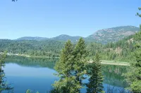 Cozy Home with Million Dollar Mountain and River View - Homestays