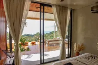 Luxury 4Br Ocean View Villa • Infinity Pool • 5Min to Beach • Sunset Views