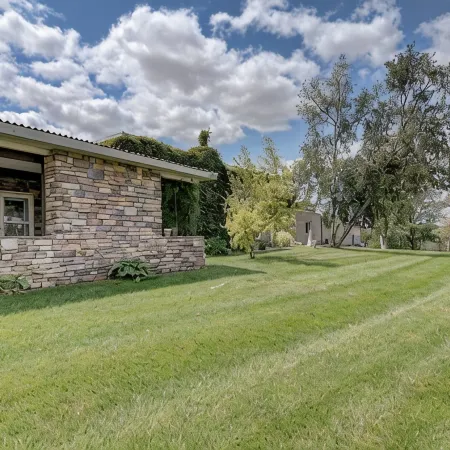 Family Friendly 5 Bed 5 Bath 6000 SF Ranch With Pool