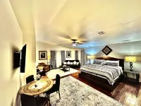 5BR/3.5BA w/2 Master Suites/Pool - 3-Star