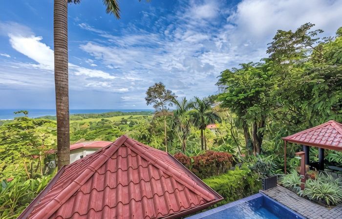 Exotica-All Suite House & Killer Views. On-site Staff-Gated Community-Paved Road