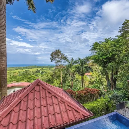 Exotica-All Suite House & Killer Views. On-site Staff-Gated Community-Paved Road