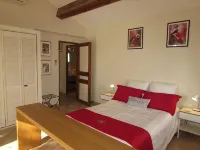 Barjac Villa Pastis - Self-catering cottage with swimming pool and view of the Cevennes mountains - piscine