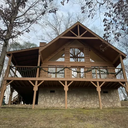 Family Friendly Cabin HotTub Games, Minutes to Dollywood & the Parkway.