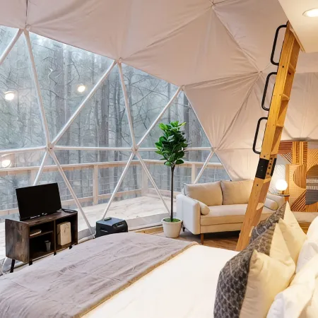 "The Perch" RRG - Modern Elevated Stay w/ Hot Tub