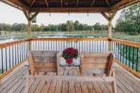 Tiny Cabin At The Pond - Chalets