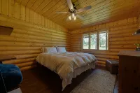One Level Log Home on 3.5 Acres, Beautiful Views, Newly Updated - Boutique