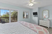Scenic Caswell Beach! 3 Mins to Beach & Pool. Clean + Conveniently Located - Wi-Fi