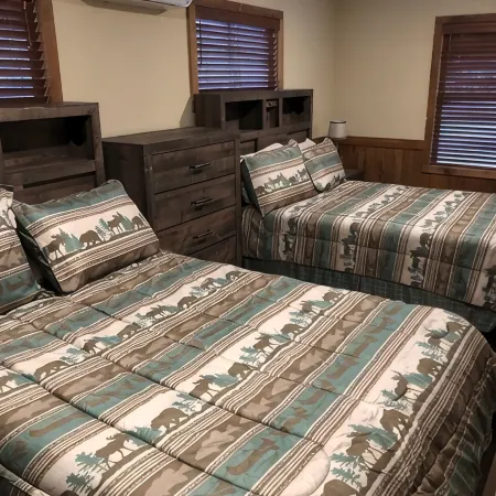 Cabin Rental - Lake Norfork - Mountain Home, Arkansas - 3 minute walk to lake!
