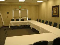 Best Western Plus Lake Elsinore Inn  Suites - Wifi
