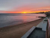 Large Waterfront Modern Beach House - 비치
