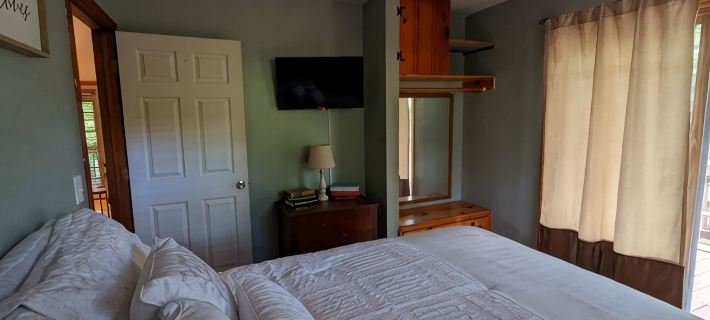 Cozy cabin with wrap around porch and only minutes to town! Ξενοδοχεία στην πόλη Union County