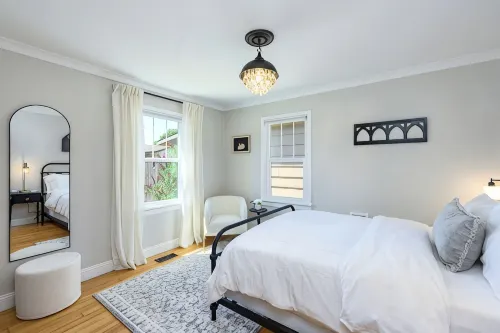 Boutique Retreat - The Bungalow - Homestays