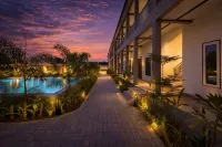 Luxriaa Inn Resort At Statue Of Unity - parking