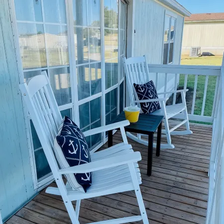 "Beach Break" less than 10 minutes from Lake Texoma and Choctaw Casino