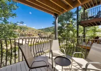 Mt Crested Butte Condo 2BR on Bus Route with Pool and Patio Views - 3-Sterne