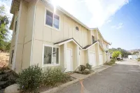 Tranquil Retreat 4 Miles to Park Entrance Walk to Dining BBQ Balcony - 3-Star