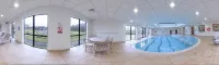 Holiday Inn PETERBOROUGH - WEST by IHG - С бассейном