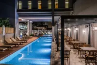Magnes Hotel - Kolam Renang