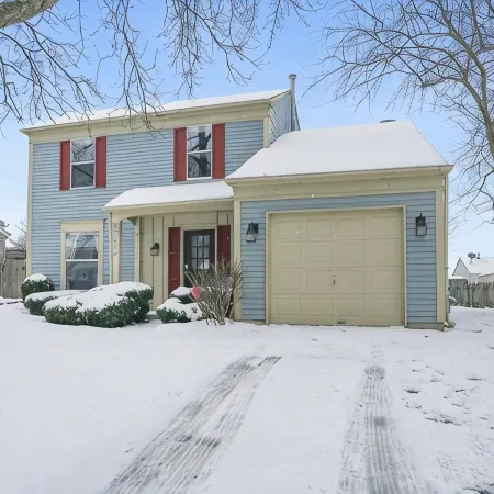 PROMO 10% WEEKLY AND 15% MONTHLY OFFNaperville/Aurora, King Bed, Fenced Yard!