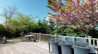 4BR, updated home in Surfside. Sleeps 8 adults, big yard/porch/deck, central air - Badekar
