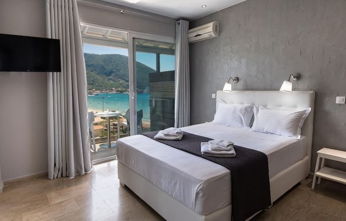 Ponti Beach Hotel