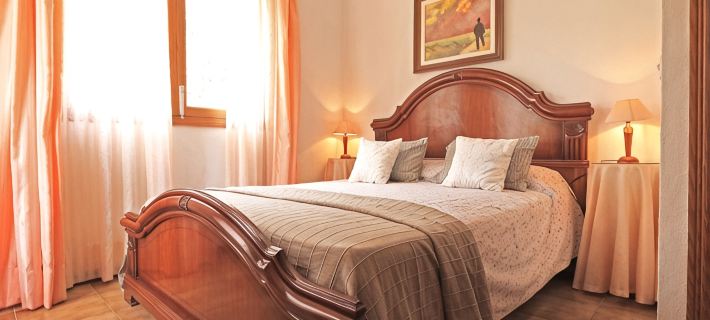 Quiet residential area, beach 300m, pool, rustic kitchen, ideal for families Hotels in Sa Coma