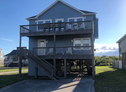 Orange Sky OBX, 3br 2-1/2 Bath, 15.5 Mp On The Beach Road, Pet Friendly
