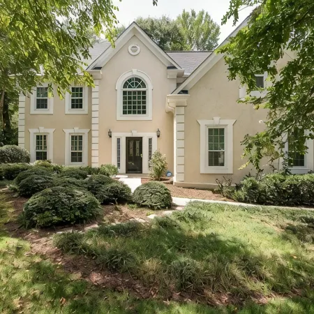 NEW Southern Charm ATL 4 Bdr/3 Bath Executive Home