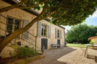 Former convent from the 17th, renovated, private garden, Beaune city center - ห้องครัว