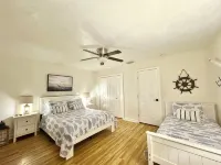 SC1-Southern Comfort One at 310 11th St. in Kcb. Private Pool & Best Backyard. - Boutique