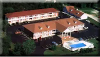 Twelve Oaks Inn Отели в г. Сансет Ков Тауншип