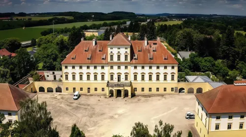 Innviertler Versailles Hotels in Thomasroith