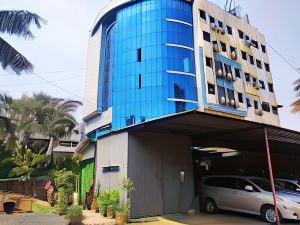 Hotel Orient Crown, Kolhapur