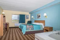 Super 8 by Wyndham Osseo WI Hotels in Osseo