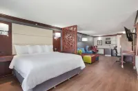 The Leo Collection Detroit, Ascend Hotel Collection Hotels in Allen Park